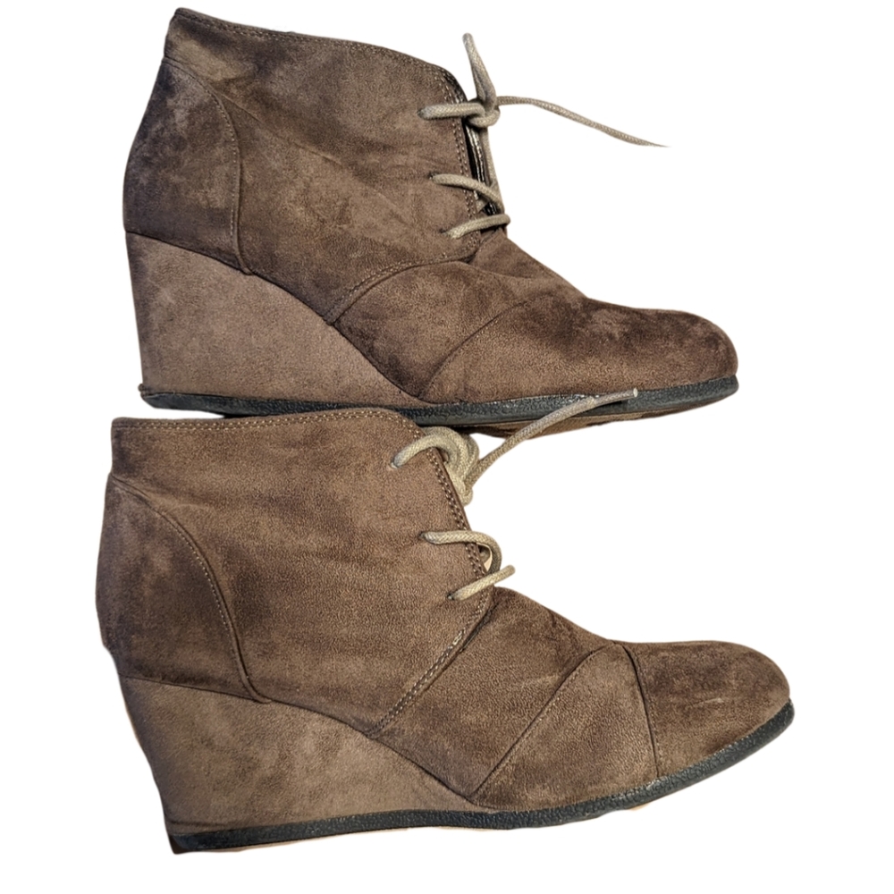 Women's Suede Booties (7.5)